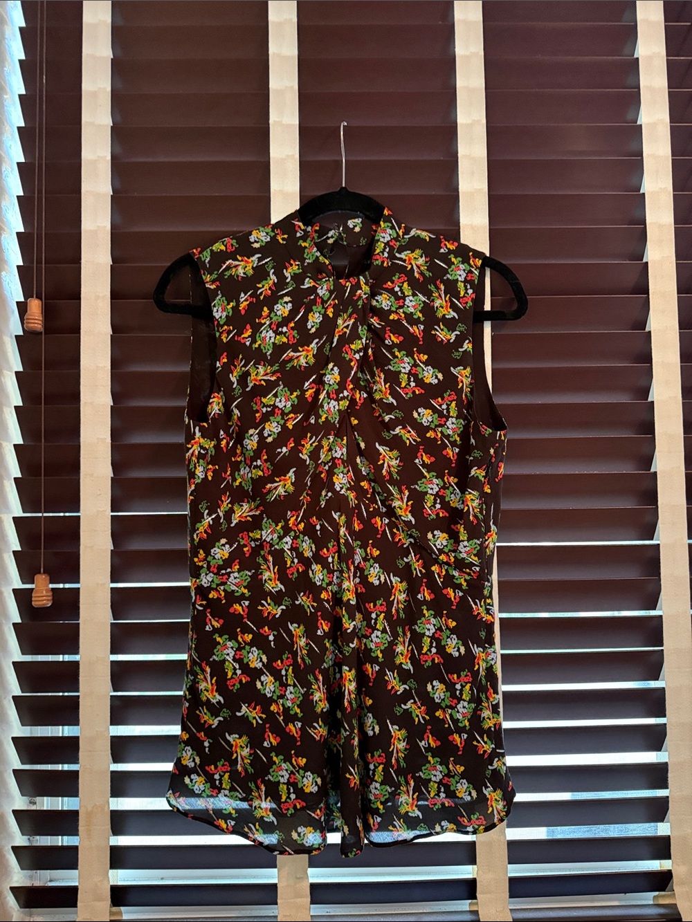 Lafayette 148 New York black  Sleeveless Floral Blouse